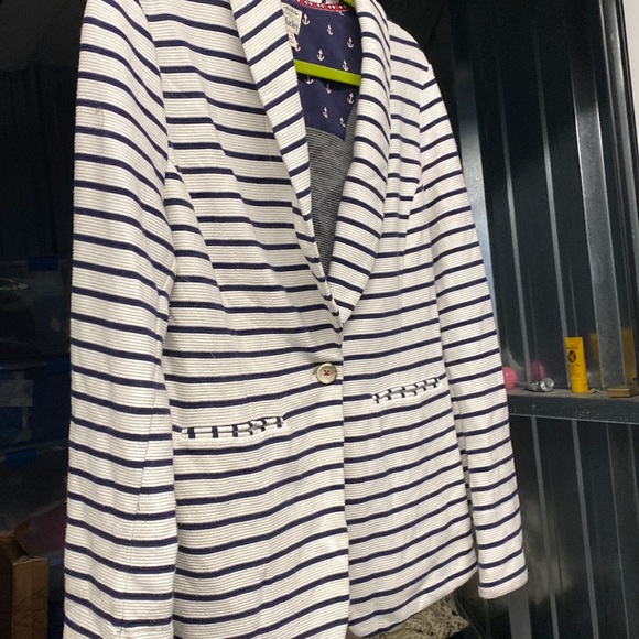 Like New Hatley stretch cotton blazer in Mariner Navy and White Striped